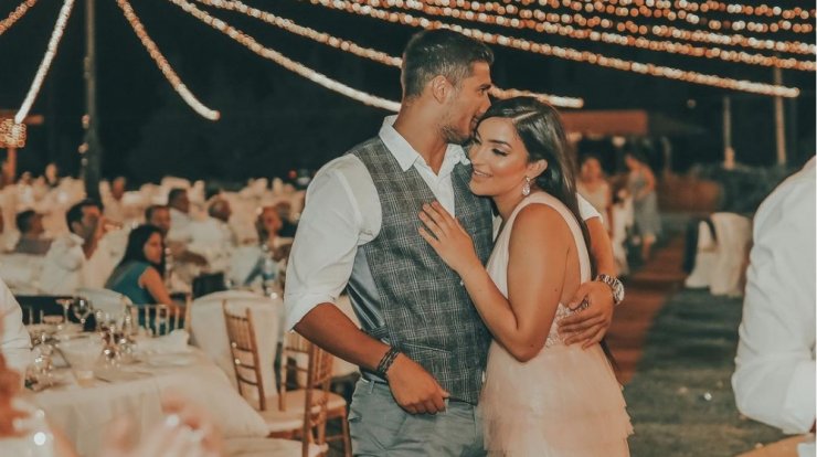 Κωνσταντίνος - Άντρεα Παναγή: Αναβλήθηκε ο θρησκευτικός τους γάμος - Μάθετε τον λόγο!