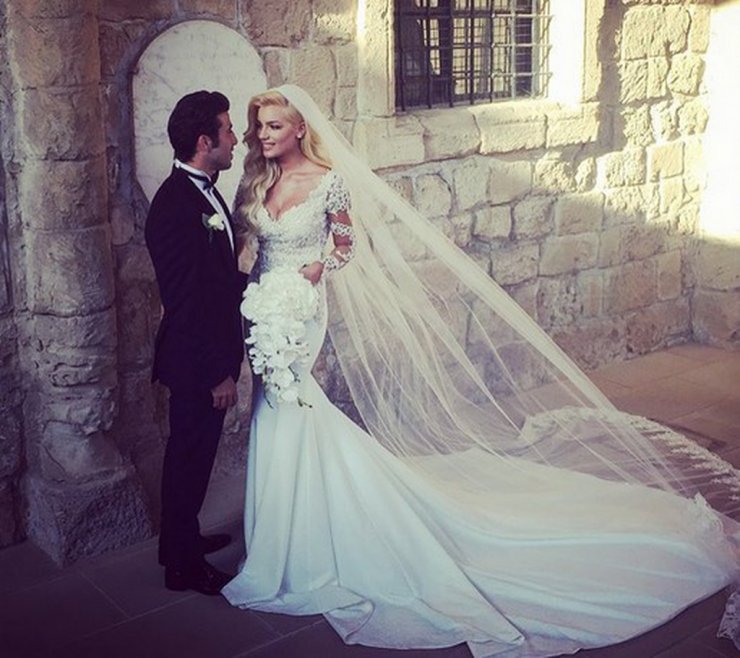 Άντρη Καραντώνη: Το τρυφερό της μήνυμα για την πρώτη επέτειο γάμου με το Νεοκλή Σκουρουμούνη