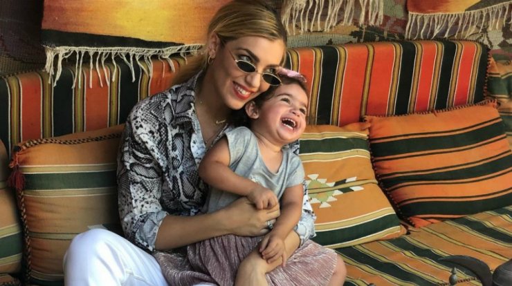 Η Άντρη Καραντώνη φωτογραφίζεται με την κόρη της για πολύ καλό σκοπό! [βίντεο]