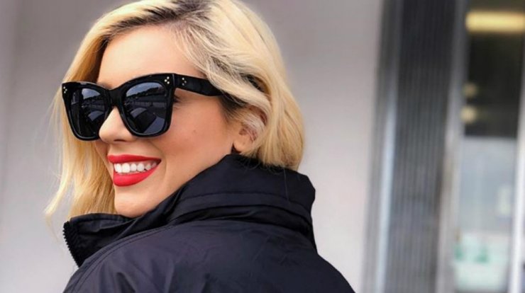 Άντρη Καραντώνη: Το τρυφερό μήνυμα για τη μητέρα της και η φωτογραφία της σε παιδική ηλικία που δεν είδαμε ποτέ!