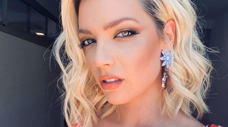 Άντρη Καραντώνη: Μας έδειξε το σώμα της φορώντας αθλητικό crop top! [εικόνες]