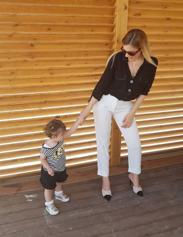 Η Άντρη Καραντώνη άφησε μόνη της την Αργυρώ στην κουζίνα και δείτε τι έκανε!