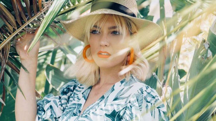 Άντρη Καραντώνη: Απογευματινή βόλτα με τα αδέρφια της! [εικόνες]