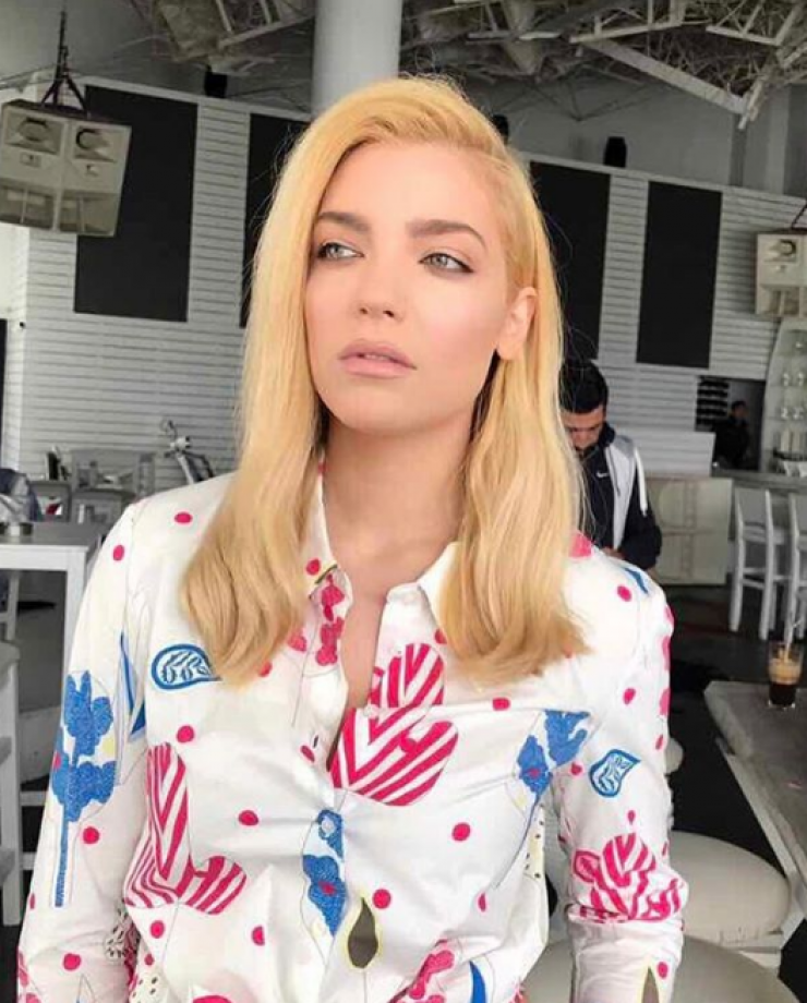 Δείτε για πρώτη φορά το πρόσωπο της κόρης της Άντρης Καραντώνη!