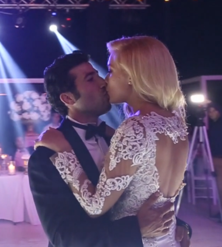 Καραντώνη – Σκουρουμούνης: Τα highlights του λαμπερού γάμου τους!