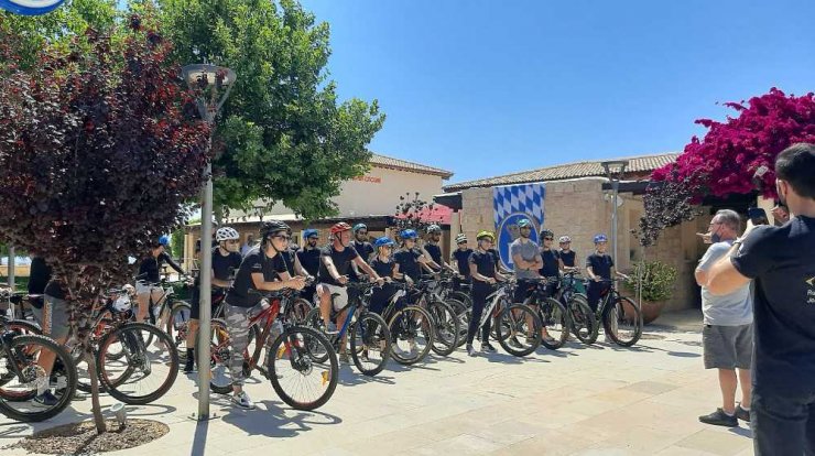 Το προσωπικό του Aphrodite Hills Resort γιόρτασε την Παγκόσμια Ημέρα Ποδηλασίας 