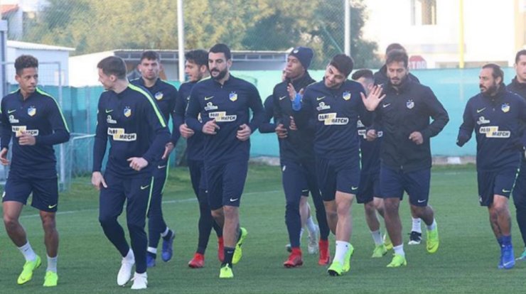 Ελληνίδα ηθοποιός απαντά πρώτη φορά για το αν έχει σχέση ή όχι με ποδοσφαιριστή ΑΠΟΕΛ;