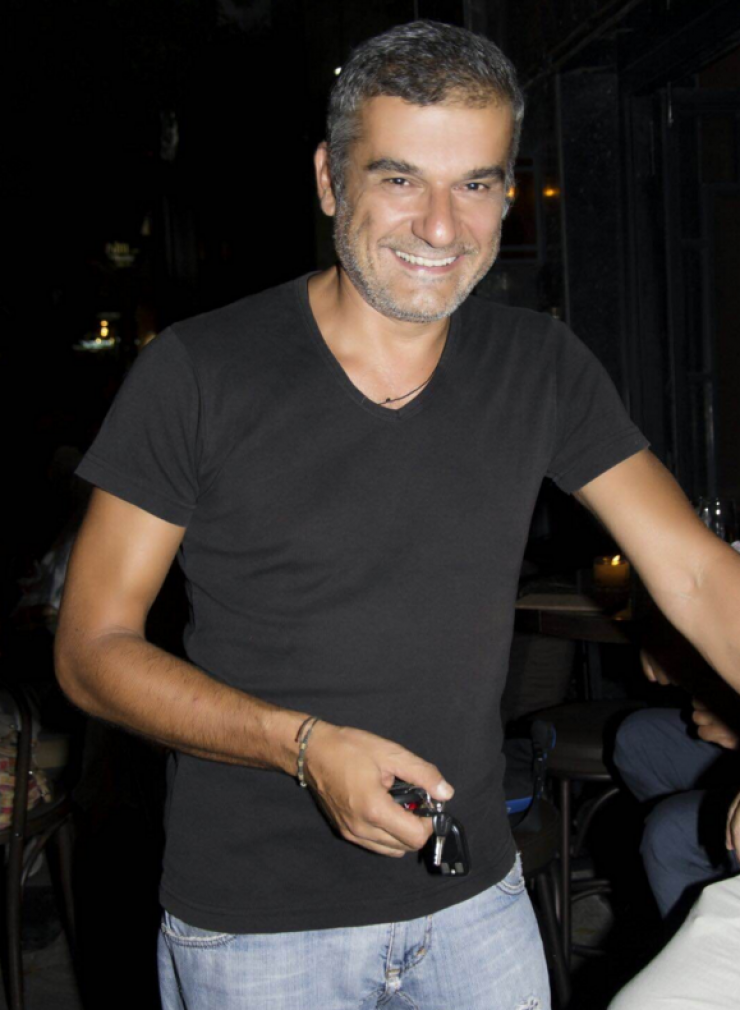 Κώστας Αποστολάκης: Σε σπάνια εμφάνιση με την κορούλα του!