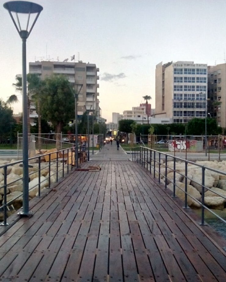 Μουσική και σινεμά με θέα τη θάλασσα