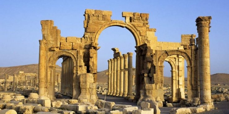 ISIS: Ανατίναξαν την αψίδα του θριάμβου στην Παλμύρα 