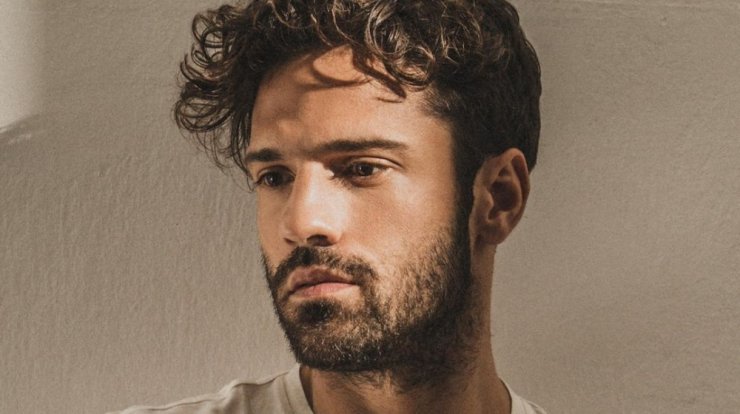 Κωνσταντίνος Αργυρός: Η φωτογραφία από την εφηβεία του που δεν είδαμε ποτέ 