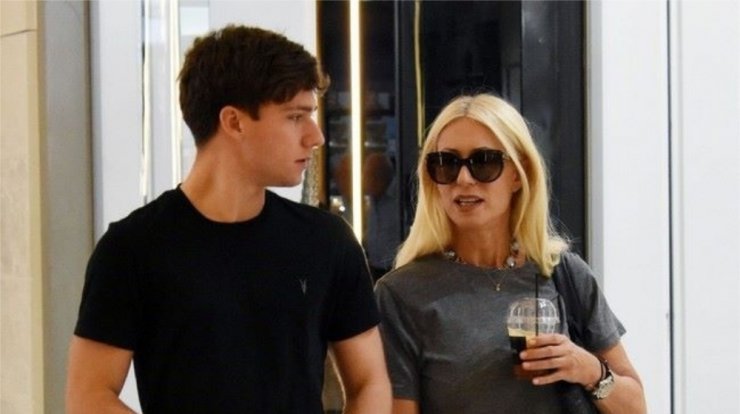 Το νέο επαγγελματικό βήμα του γιου της Μαρίας Μπακοδήμου [εικόνα]