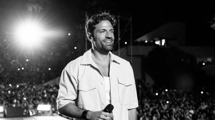 Ο Κωνσταντίνος Αργυρός ήρθε στο νησί και τραγούδησε στα κυπριακά [βίντεο]