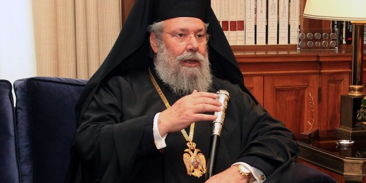 Αρχιεπίσκοπος: "Yδρομασάζ και όχι πισίνα στην Αρχιεπισκοπή"