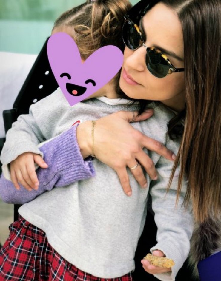 Η Κωνσταντίνα Ευριπίδου μιλάει για το δημόσιο θηλασμό! [βίντεο]