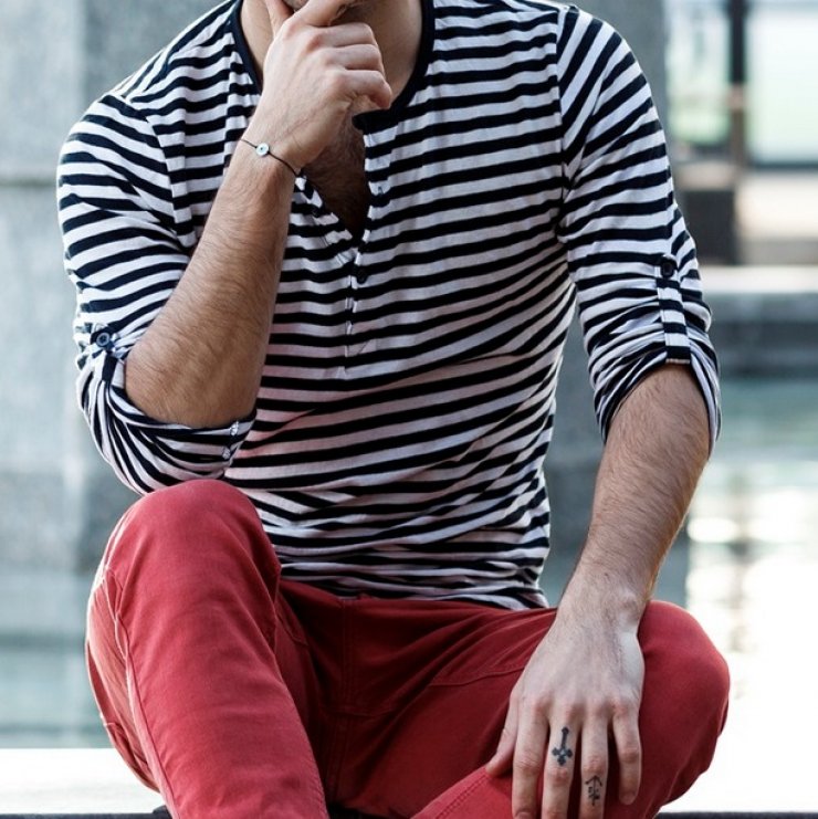 Εσπευσμένα στο νοσοκομείο με κώφωση Έλληνας τραγουδιστής!