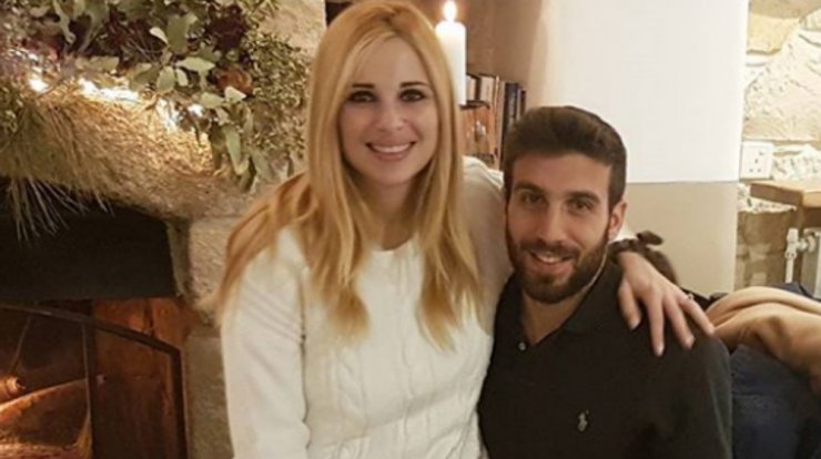 Τα σχόλια της Χριστιάνας Αριστοτέλους για την εξωτερική εμφάνιση του συζύγου της! [βίντεο]