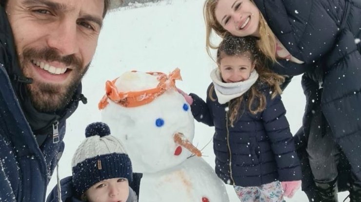 Χριστιάνα Αριστοτέλους: Ξετρελαμένα τα παιδάκια της με τη χιονόπτωση στον Στρόβολο! [βίντεο]