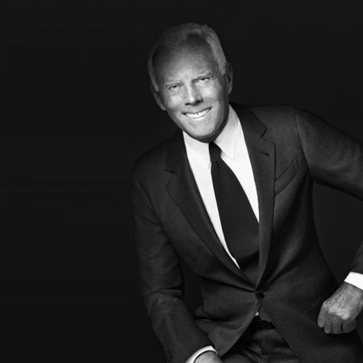 H νέα καμπάνια του Giorgio Armani είναι selfie