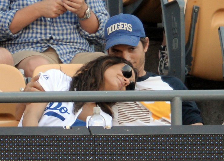 Ashton Kutcher: Είναι ο πιο τρυφερός σύζυγος του Hollywood [εικόνες]