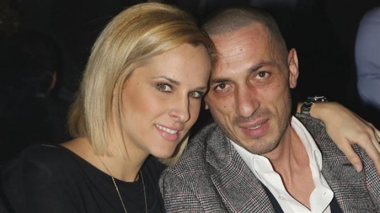 Τσιρίλο – Ασημακοπούλου: διακοπές στην Άνδρο