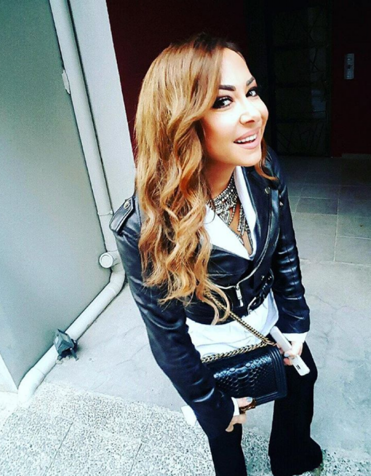 Έκπληξη για τη Μελίνα Ασλανίδου! Είδε τον σύντροφό της στο πρώτο τραπέζι ενώ τραγουδούσε! [βίντεο]