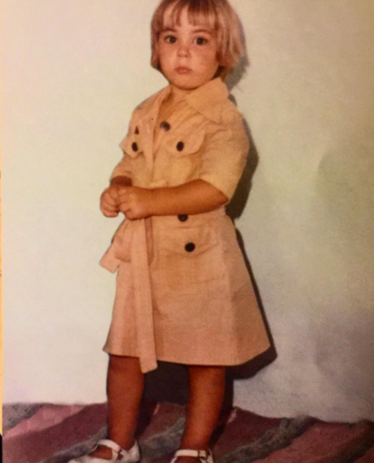 Δεν πηγαίνει το μυαλό σας ποια επώνυμη Ελληνίδα είναι το κοριτσάκι στη φωτογραφία!