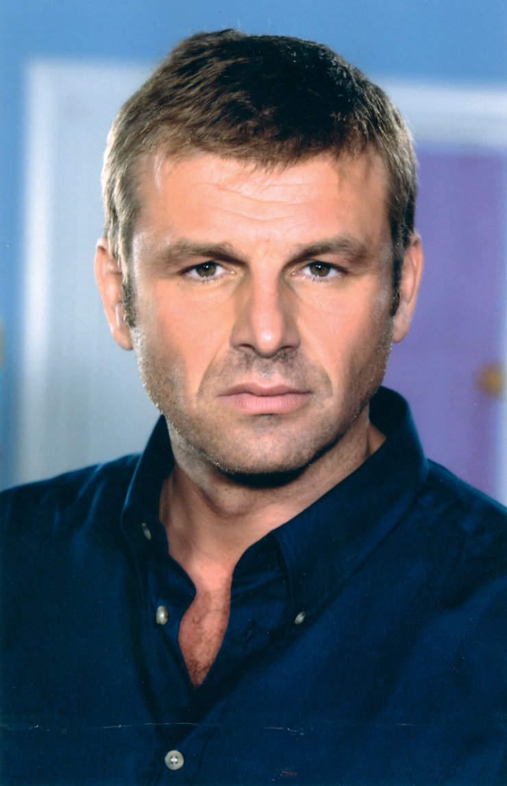 Αποκάλυψη πασίγνωστου ηθοποιού: "Δεν έχει πάει μόνο ο Γκλέτσος με άντρες… Πρώτος εγώ το είχα παραδεχτεί"