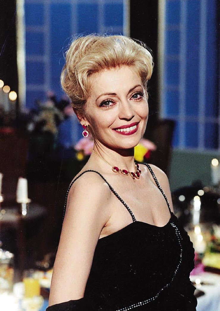 Δεν θα πιστεύετε πόσο χρόνων είναι η Μαρία Αλιφέρη