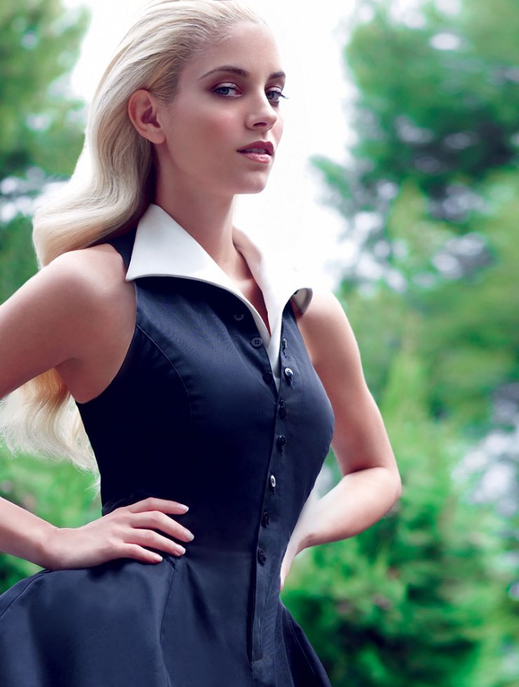 Ελληνίδα "σωσίας" της Δούκισσας Νομικού [βίντεο]