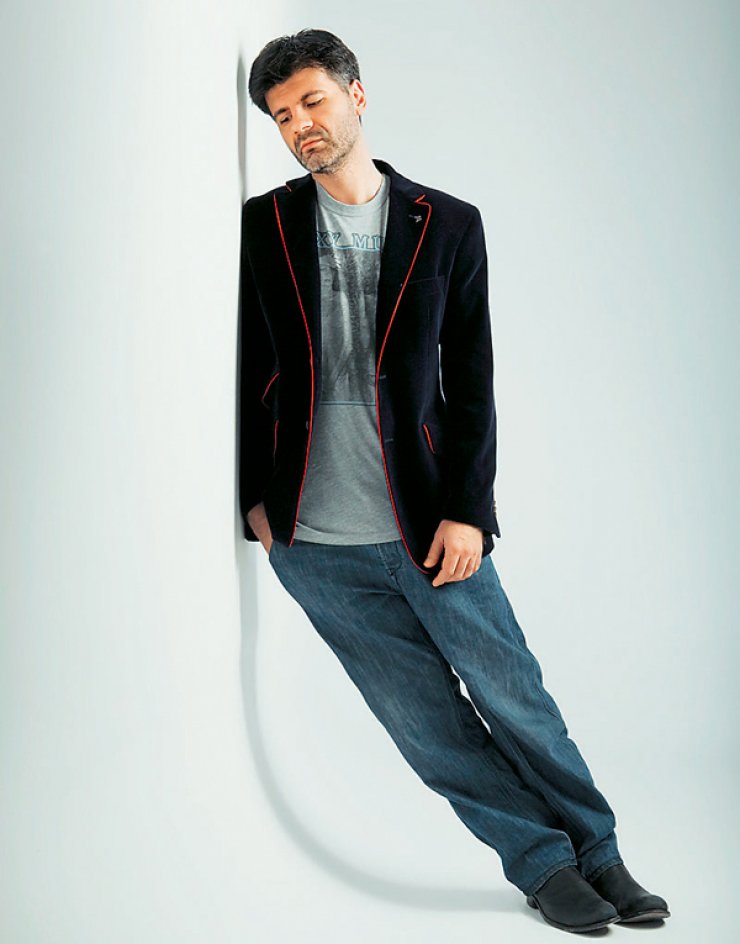 Ο "Μπάσταρδος Γιος" Φοίβος Δεληβοριάς στην Κύπρο