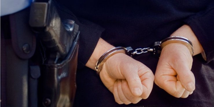 Τσάκωσαν αστυνομικό με εργαλεία διάρρηξης
