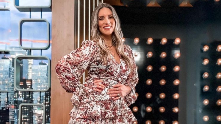 A8hna Oikonomakoy Ti Dhlwse Gia To Fylo Toy Paidioy Poy Perimenei Kai Ta Kila Ths Egkymosynhs Binteo I Love Style