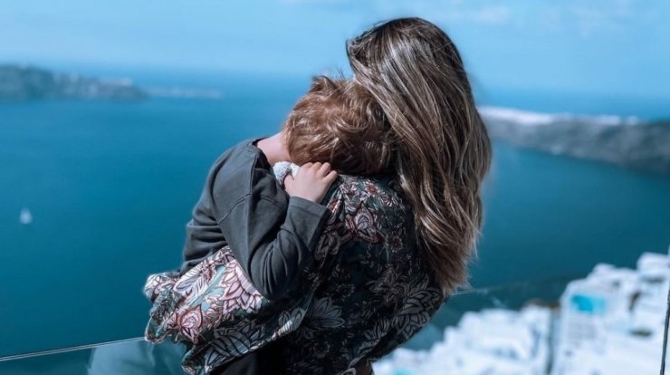 Αθηνά Οικονομάκου: Αποκαλύπτει τα ξεσπάσματα του γιου της για την αδερφή του [εικόνα]