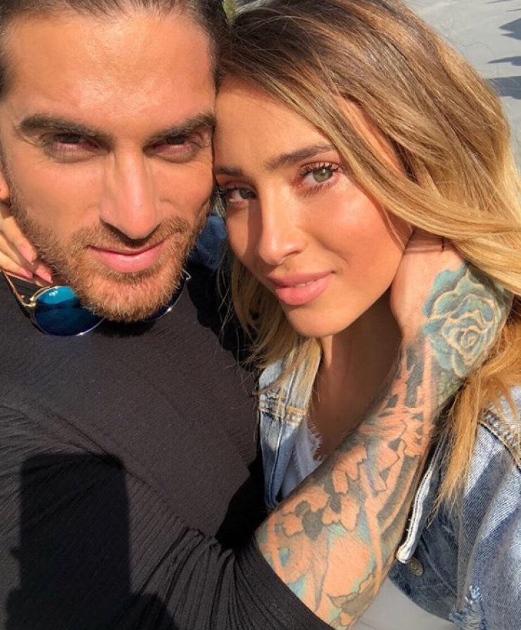 Ο σέξι χορός της Αθηνάς Χρυσαντίδου στο Δώρο Παναγίδη σε παραλία του νησιού μας! [βίντεο]