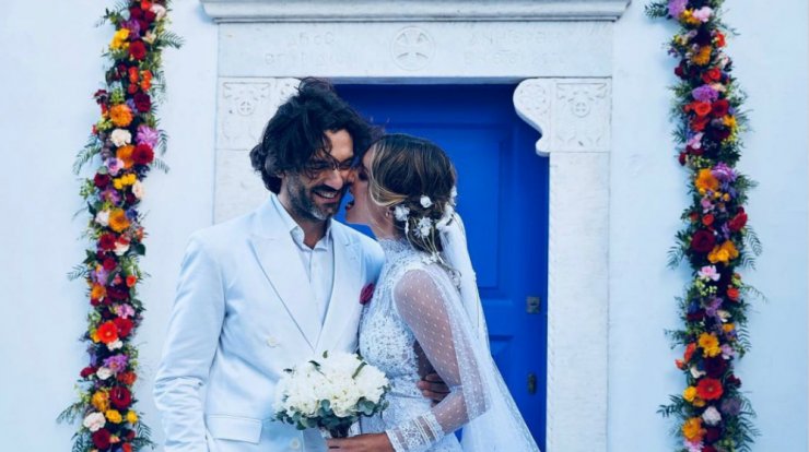 Αθηνά Οικονομάκου: Η φωτογραφία που δεν είχαμε δει ποτέ λίγες ώρες μετά τον γάμο της!