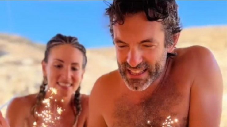 Αθηνά Οικονομάκου: Ο σύζυγός της έκλεισε τα 40 και το γιόρτασαν με ένα boat party στη Μύκονο! [εικόνες & βίντεο]