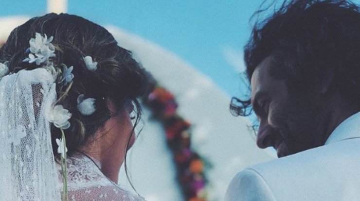 Τα ευτράπελα που συνέβησαν στον γάμο της Αθηνάς Οικονομάκου και του Φίλιππου Μιχόπουλου!