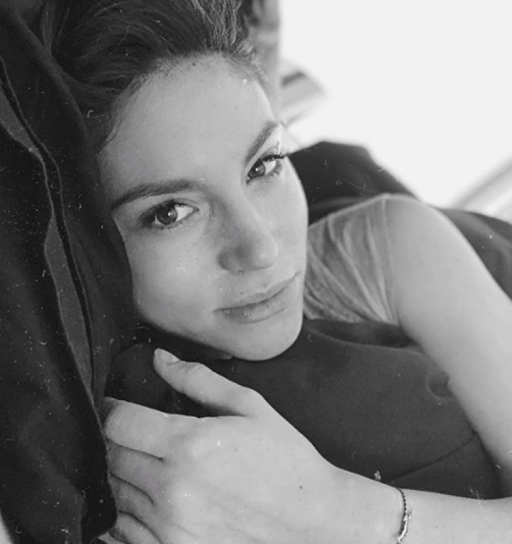 Αθηνά Οικονομάκου: Μας δείχνει την κοιλιά της τρεις εβδομάδες μετά τη γέννηση του γιου της!