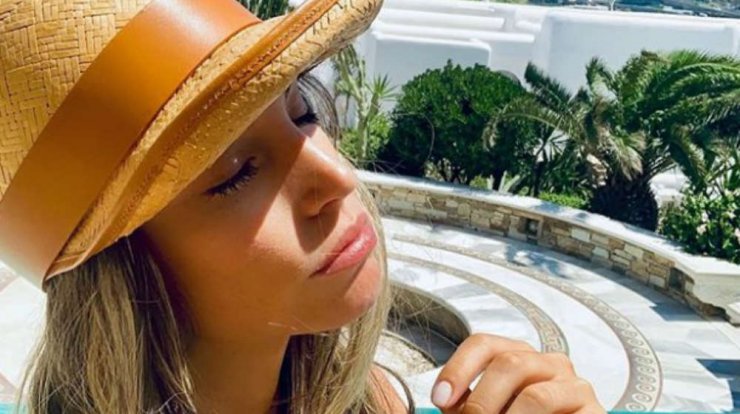 Αθηνά Οικονομάκου: Η ιδιωτική πισίνα στο μπαλκόνι της στη Μύκονο! [βίντεο]