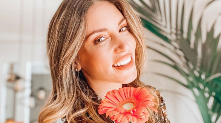 Αθηνά Οικονομάκου: Έχετε δει την αγαπημένη chic γωνιά στο σαλόνι της; 