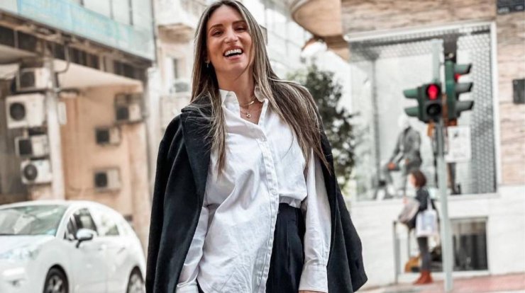 Η Αθηνά Οικονομάκου χαϊδεύοντας την κοιλίτσα της αναφέρεται στο φύλο του μωρού της! [βίντεο]