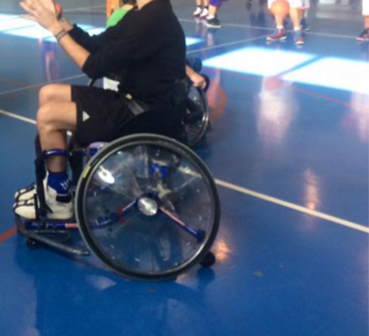 Κύπριος ηθοποιός σε αναπηρικό καροτσάκι