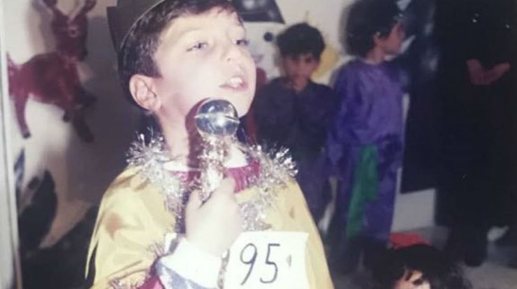 Δεν πάει το μυαλό σας ποιος Κύπριος ηθοποιός είναι το αγοράκι στη φωτογραφία!