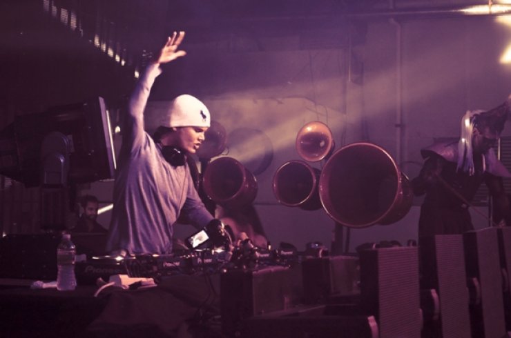 O Super Fm παρουσιάζει τον Super - star Avicii