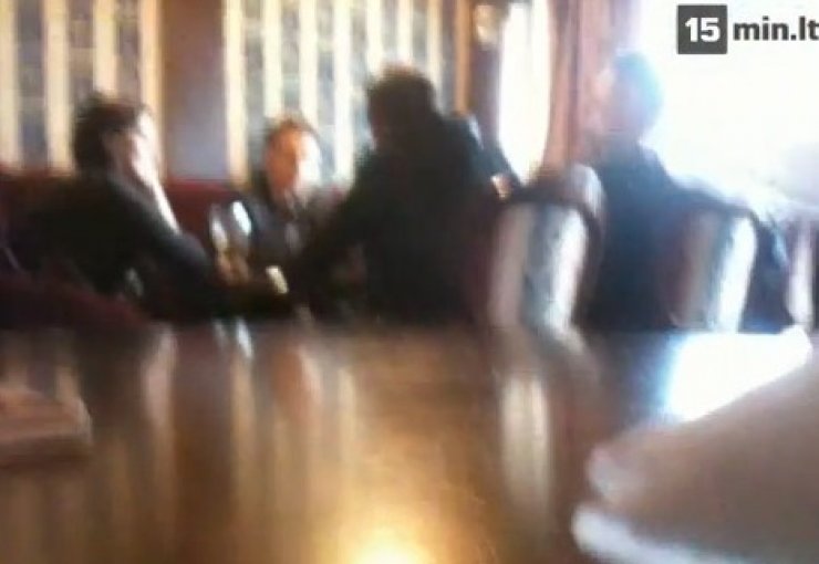 Eurovision 2013: Σάλος με βίντεο που δείχνει εκπροσώπους του Αζερμπαϊτζάν να δωροδοκούν για να πάρει η χώρα τους 12άρι!