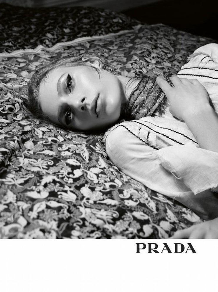 Η νέα καμπάνια της Prada [Εικόνες+Βίντεο]
