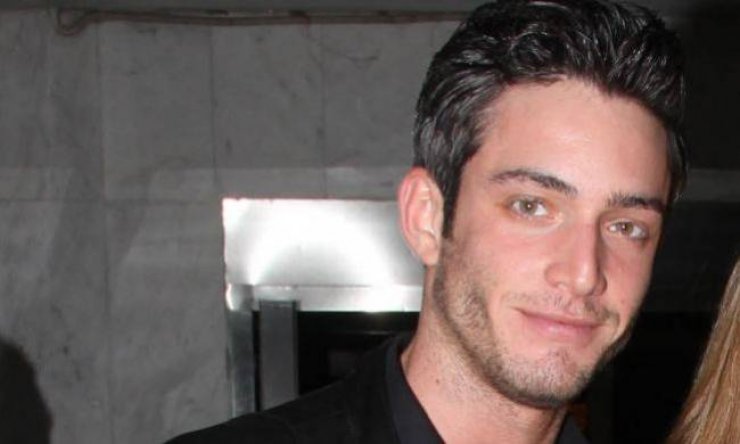 Θεοχάρης Ιωαννίδης: Απαντά πρώτη φορά γιατί "ανέβασε" την selfie την ώρα που ουρούσε δημόσια