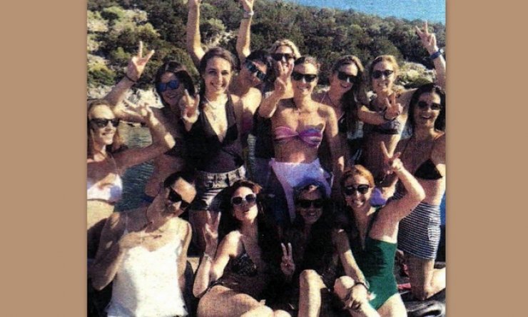 Επώνυμη κάνει bachelor party στο Κάπρι της Ιταλίας πριν παντρευτεί τον αγαπημένο της…