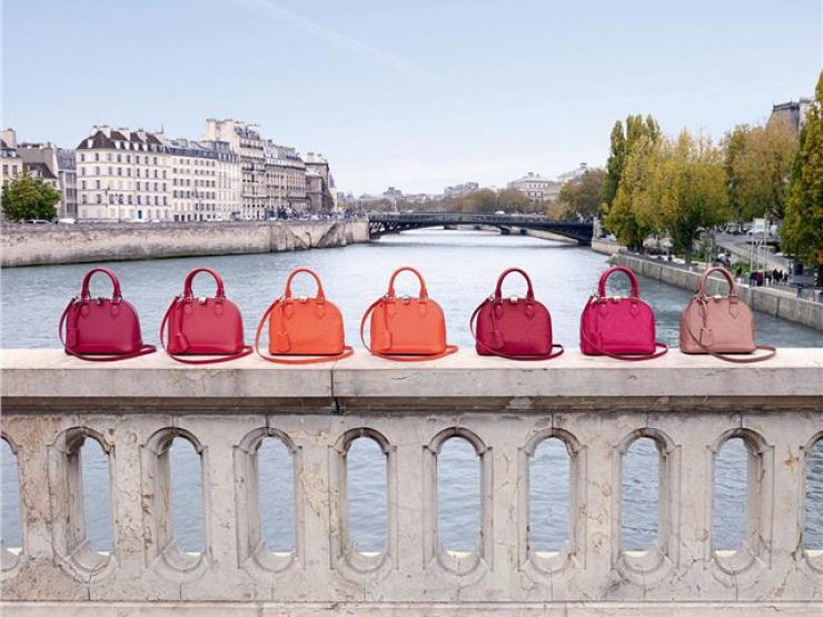 Πώς να ξεχωρίζετε τις ρέπλικες από τις αυθεντικές τσάντες 